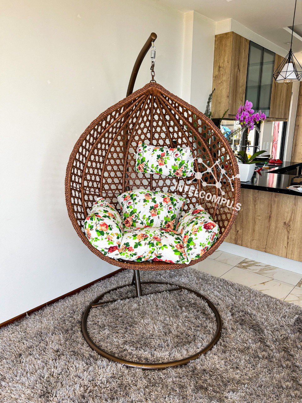 Silla colgante de ratán cafe