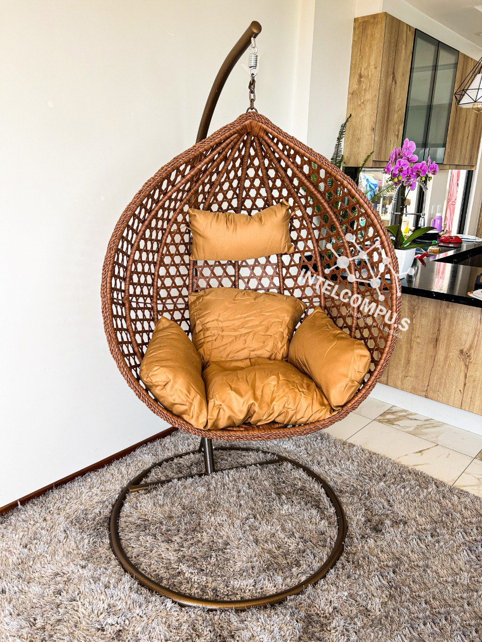 Silla colgante de ratán cafe