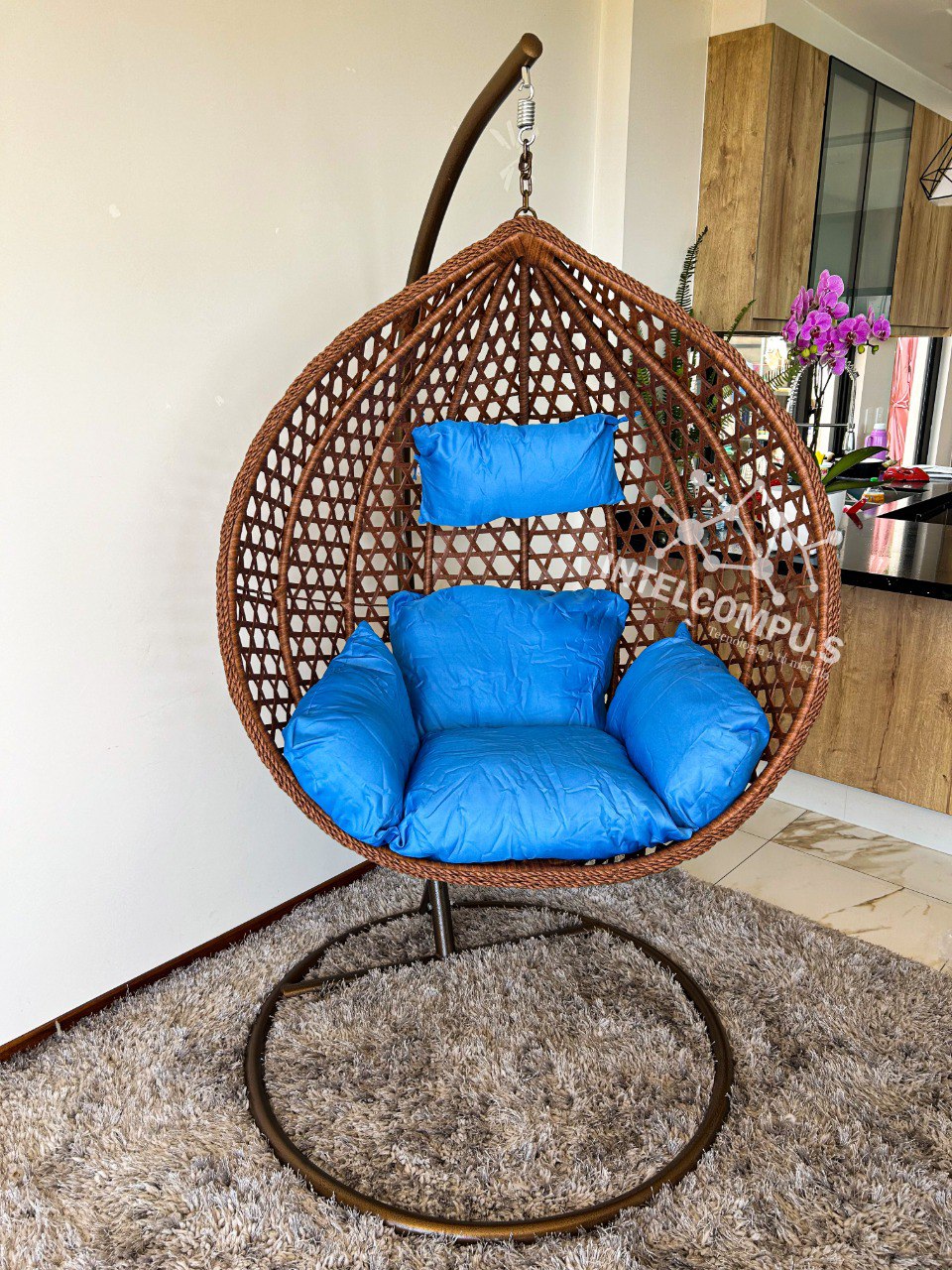 Silla colgante de ratán cafe