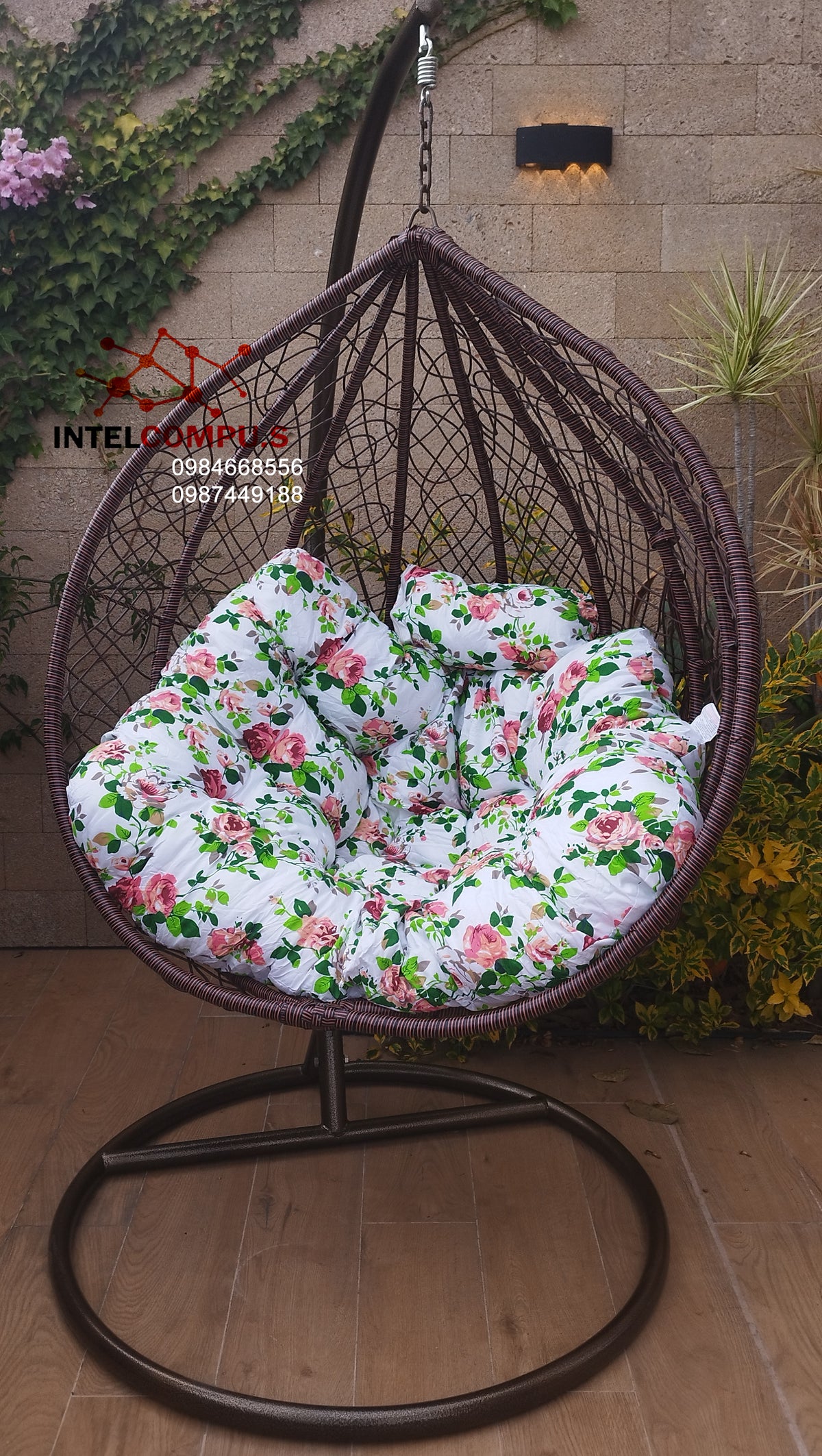 Silla colgante de ratán colo cafe