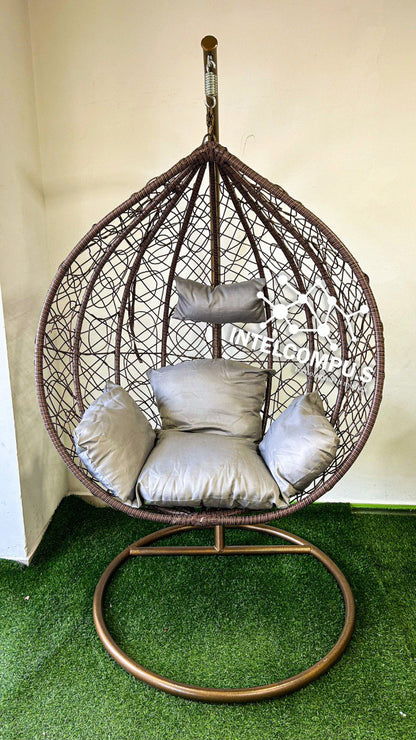 Silla colgante de ratán colo café